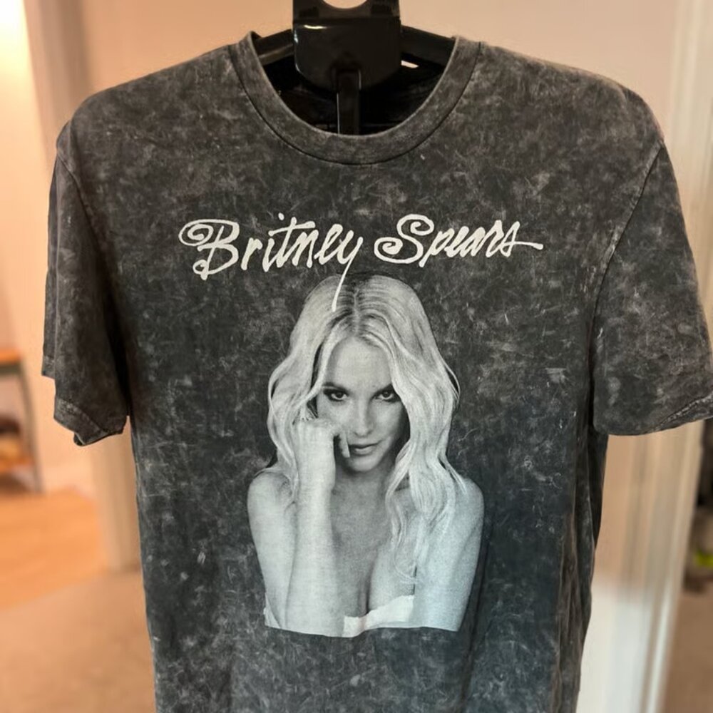 Britney Spears Graphic Tee Shirt - Excellent Condition